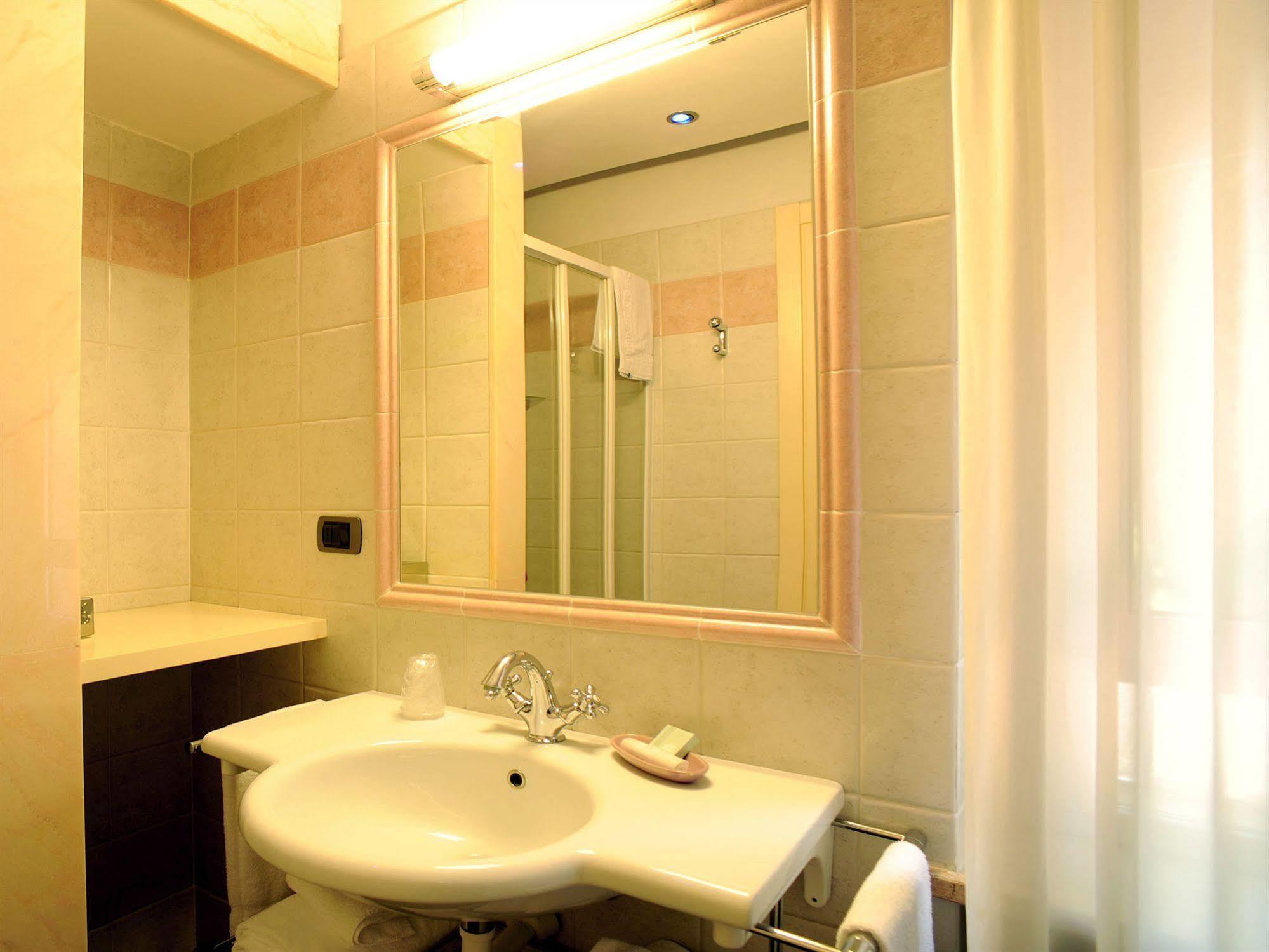 Hotel Domo Perugia Zimmer foto
